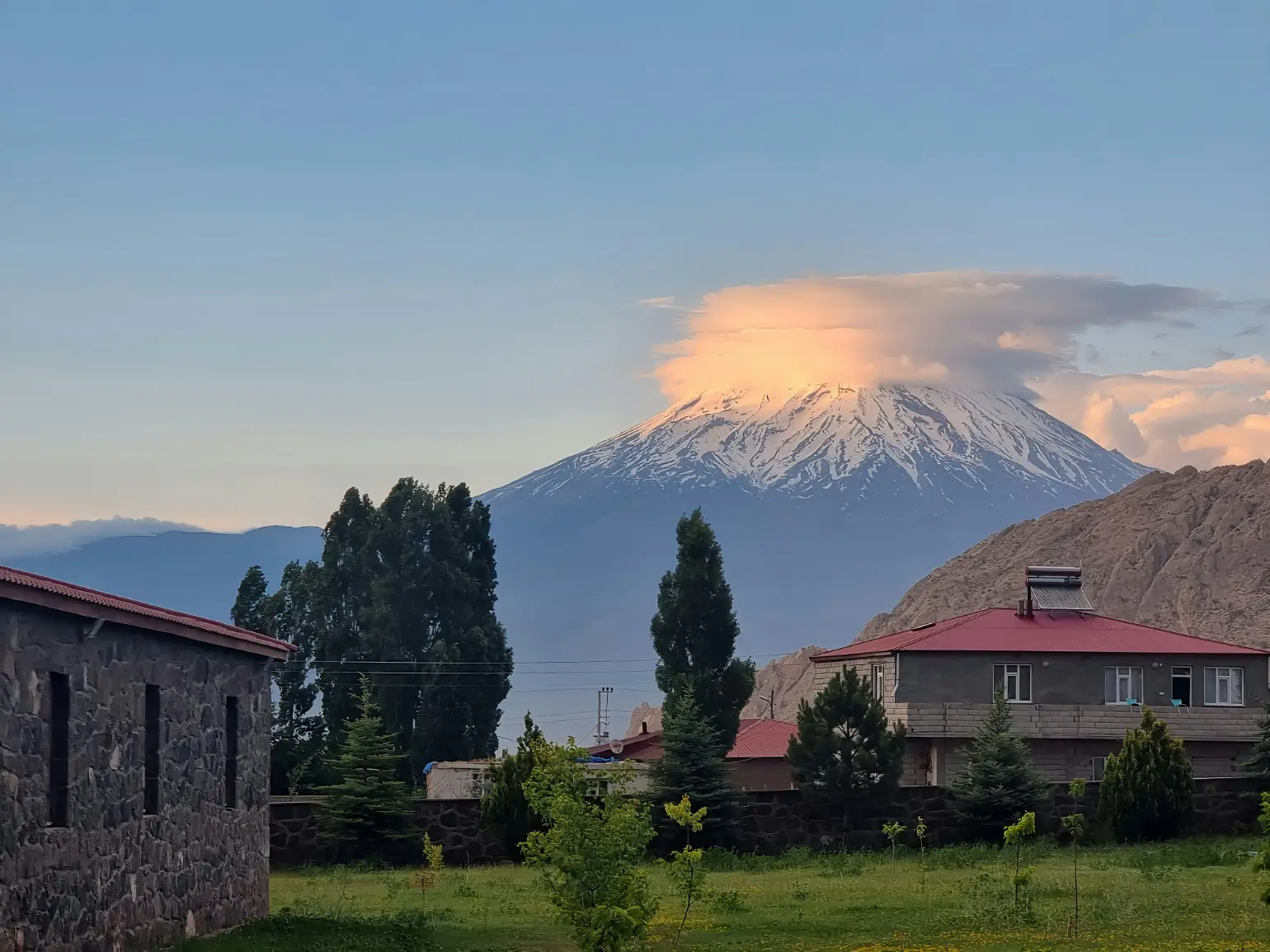 Houses in Doğubayazıt beneath Mount Ararat